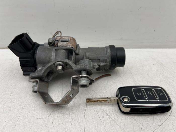 Serrure de contact + clé d'un Volkswagen Polo, Autos : Pièces & Accessoires, Volkswagen, -, 3 mois de garantie, Utilisé