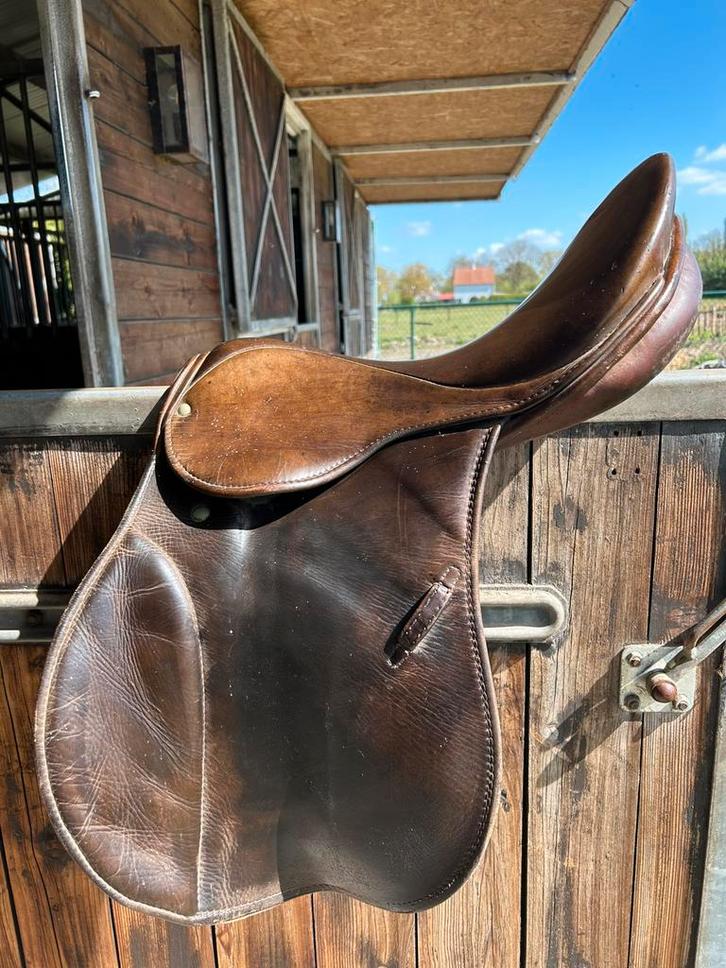 Bruin springzadel - Stübben, Dieren en Toebehoren, Paarden en Pony's | Zadels, Gebruikt, Springen, Ophalen of Verzenden