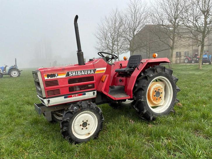 Mini-tracteur Shibaura P21F, Articles professionnels, Machines & Construction | Jardin, Parc & Sylviculture, Autres types
