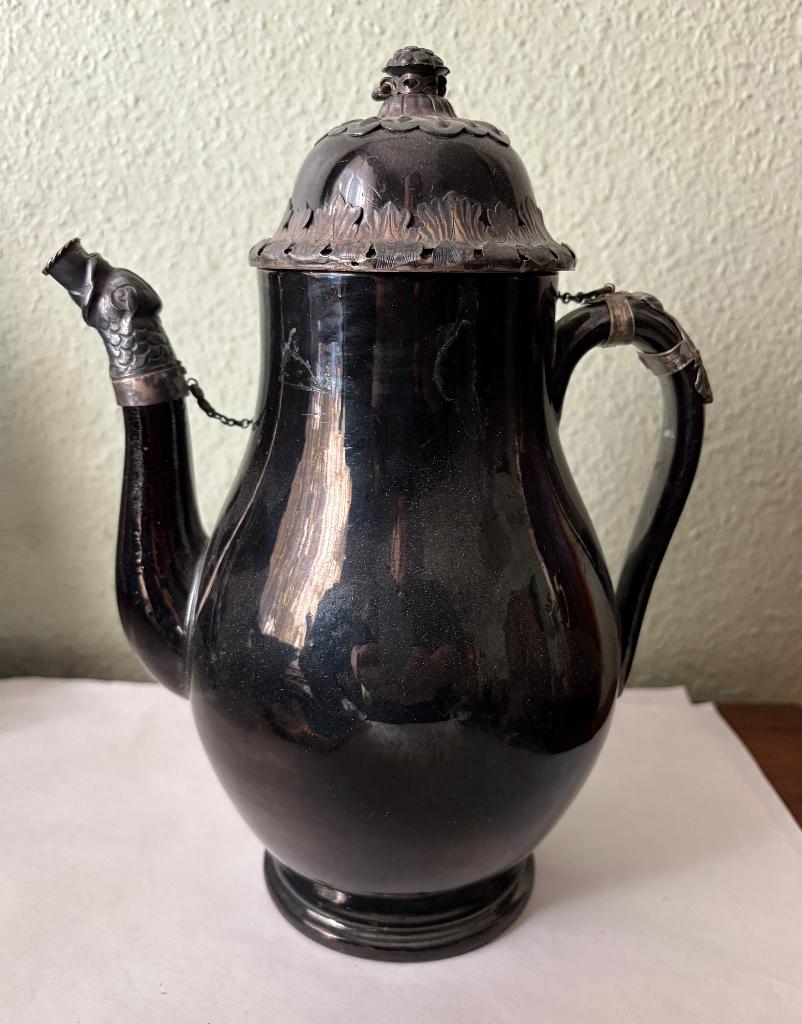 Cafetière 18e Vieux NAMUR terres noires au deuil de la Reine, Antiquités & Art, Antiquités | Céramique & Poterie, Envoi