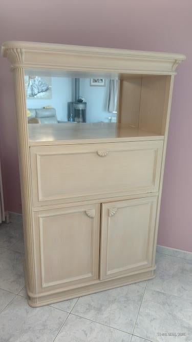 meuble claire Bar  avec  lumière interieur, 25 à 50 cm, En bois claires, 100 à 150 cm, Enlèvement