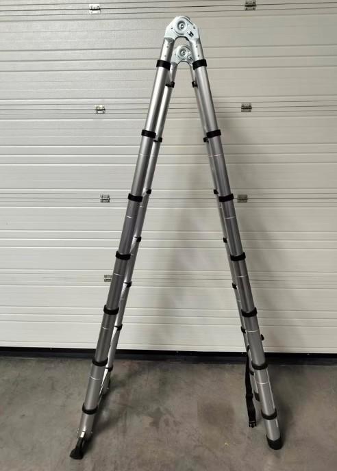 Nurnberg ladder trap uitschuifbaar tot 4,4m. Nieuw!!, Doe-het-zelf en Bouw, Ladders en Trappen, Nieuw, Ladder, 4 meter of meer