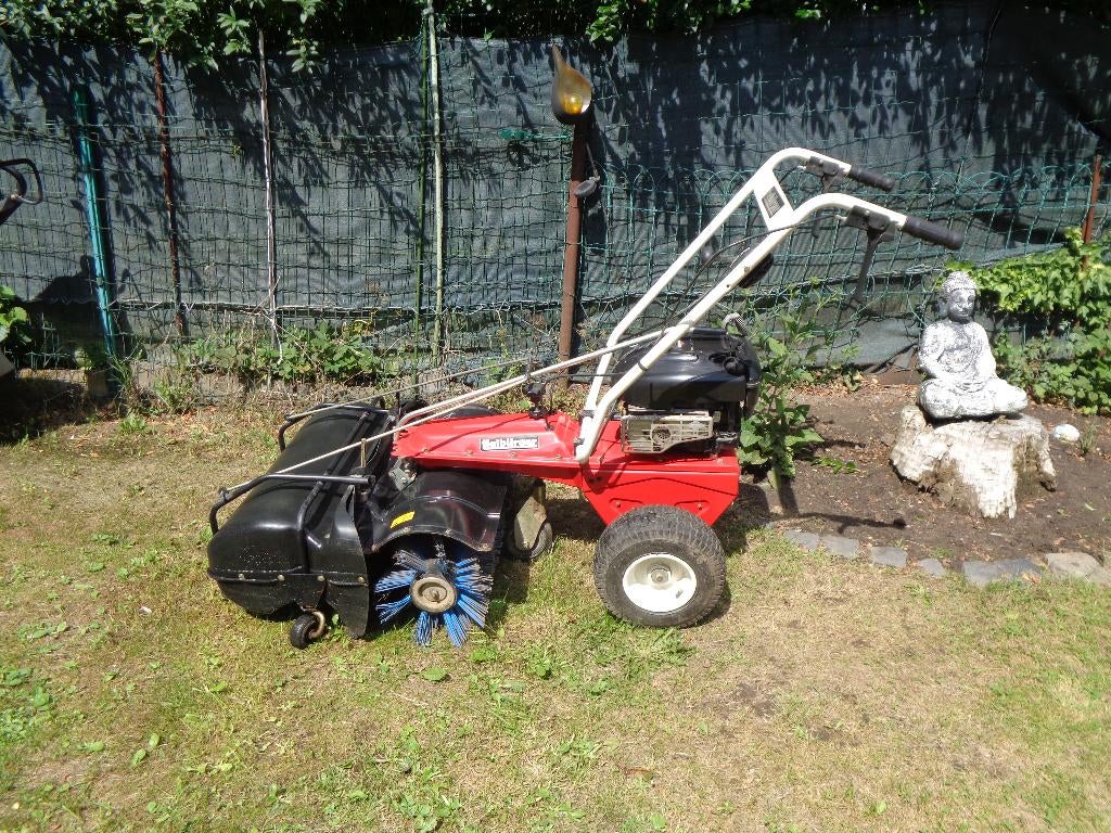 Tielburger TK 18 veegmachine met opvangbak tk 17 tk17, Tuin en Terras, Veegmachines, Gebruikt, Ophalen