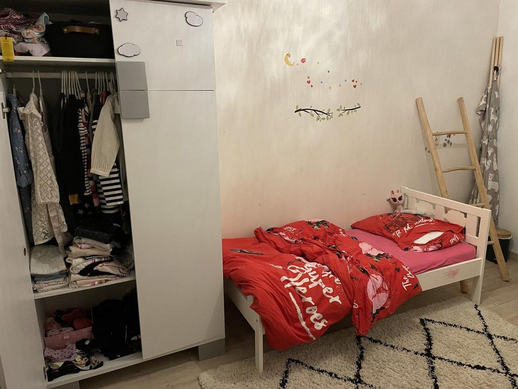 Te koop kinder kamer kinder bed kinderkamer commode, Gebruikt, -, -, Ophalen of Verzenden
