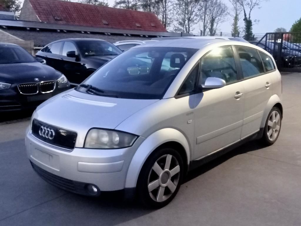 Audi A2 1.4i !!!   HANDELAAR/EXPORT   !!!, Auto's, Voorwielaandrijving, 4 zetels, 4 cilinders, 146 g/km