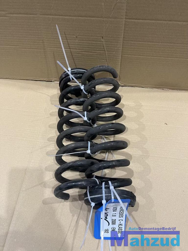 MERCEDES C KLASSE W204 spriaal achter veer set 2007-2013, Gebruikt, Mercedes-Benz AG, Mercedes-Benz, Mercedesstrasse 120
70372  Stuttgart, DE