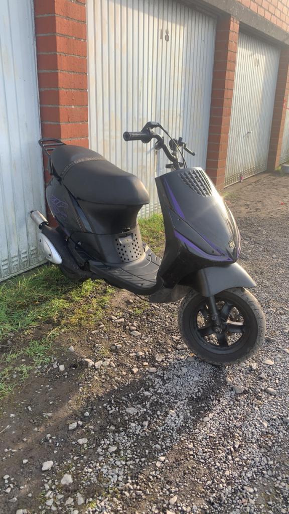 Stunt zip, Fietsen en Brommers, Scooters | Piaggio, Zo goed als nieuw, Zip, Ophalen of Verzenden