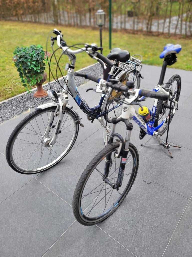 2 fietsen de montiebajk is met kleeding bij, Ophalen of Verzenden