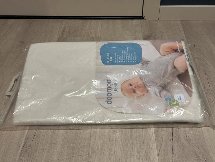 Doomoo Basics – Coussin Softy Easy Headrest (Large), Enfants & Bébés, Chambre d'enfant | Commodes & Armoires, Neuf, Enlèvement