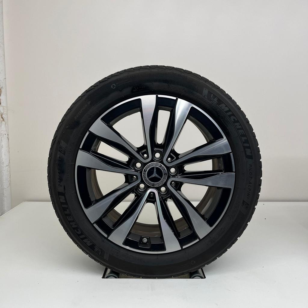 Mercedes C-klasse - 18 inch - winterbanden, Autos : Pièces & Accessoires, Pneus & Jantes, Pneus et Jantes, Pneus hiver, 17 pouces