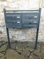 Boîte aux lettres 6 boîtes, Jardin & Terrasse, Boîtes aux lettres, Enlèvement, Comme neuf, Acier, Sur pied