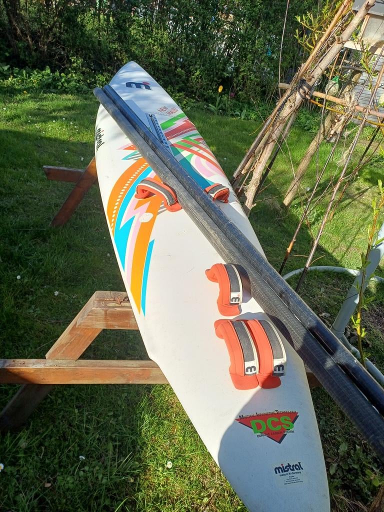 Mistral New Malibu compleet, Watersport en Boten, Windsurfen, Ophalen, Zeil