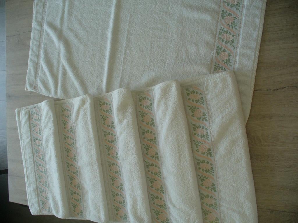 Nieuw!! 6 handdoeken, Ophalen of Verzenden, Nieuw, Wit, Handdoek