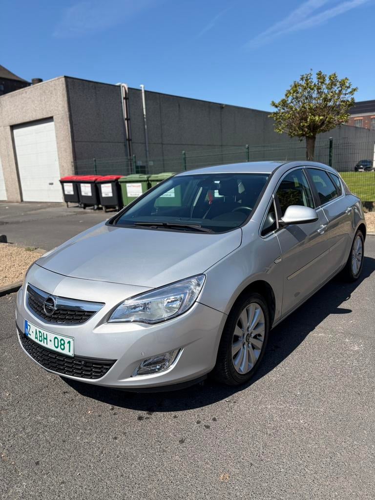 Opel Astra 2010 Automatic, Auto's, Automaat, Euro 5, Bedrijf, 5 deurs
