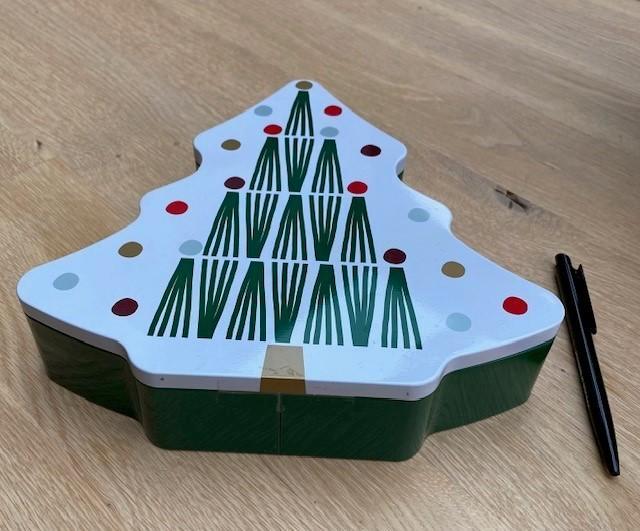 Boîte en étain en forme de sapin de Noël, Divers, Noël, Utilisé, Enlèvement ou Envoi