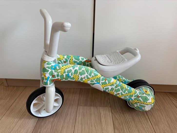 Loopfiets en driewieler Chillafish, Kinderen en Baby's, Speelgoed | Buiten | Voertuigen en Loopfietsen, Zo goed als nieuw, Loopfiets