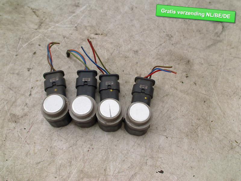 CAPTEUR AIDE AU STATIONNEMENT A4 Avant (B8) (4H0919275), Dhr. R. de Gouw, Audi, Utilisé, De Bloemendaal 21 21
5221 EB  'S HERTOGENBOSCH, NL