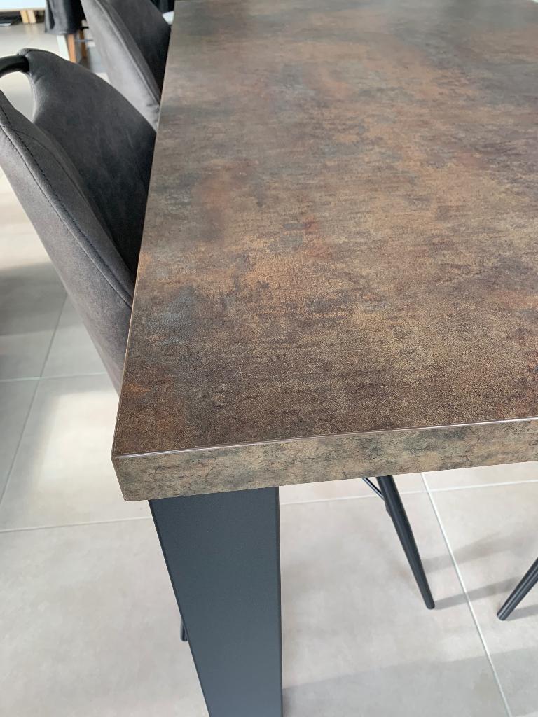 Moderne rechthoekige tafel met 4 stoelen, maximum voor 6pers, 100 à 150 cm, Cinq personnes ou plus, Comme neuf, Enlèvement