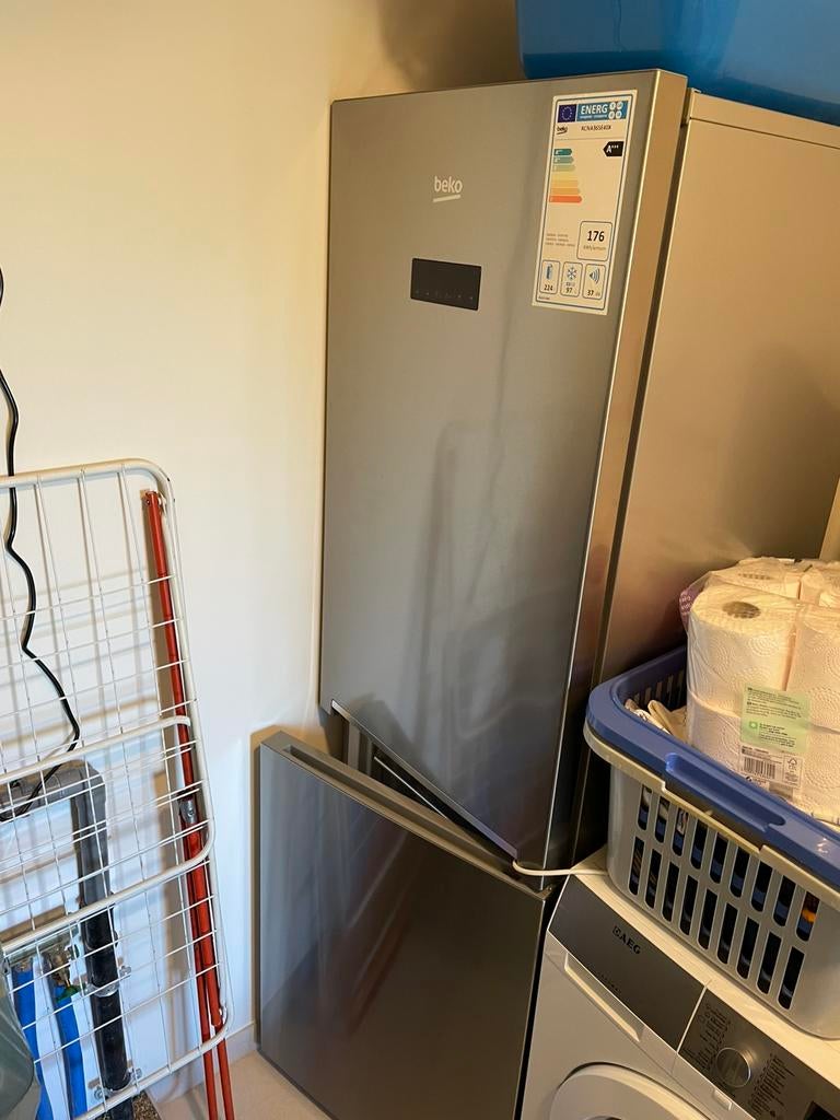 Koel- en vrieskast, Ophalen, 200 liter of meer, 60 cm of meer, Met aparte vriezer