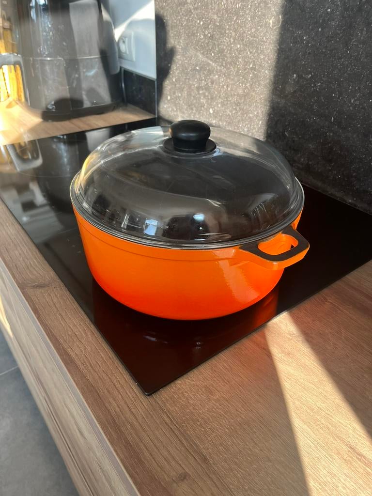 Creuset. Bon état, Maison & Meubles, Cuisine | Casseroles & Poêles, Enlèvement, Utilisé, Autres types, Plaque céramique