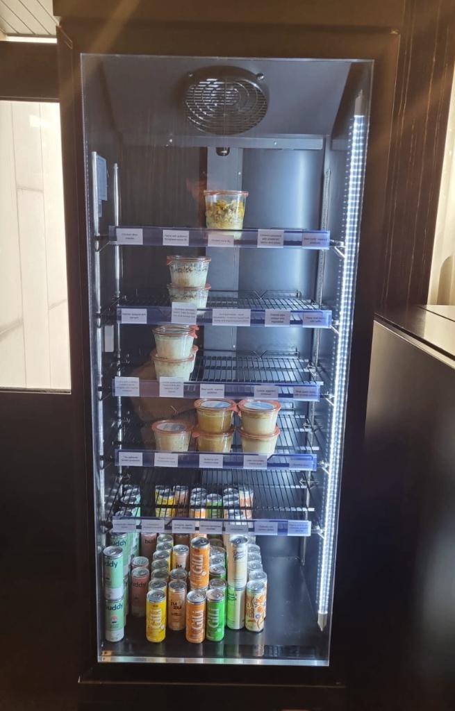 Koelkast met zwart raam met achtergrondverlichting, Ophalen, Gebruikt, Koelen en Vriezen