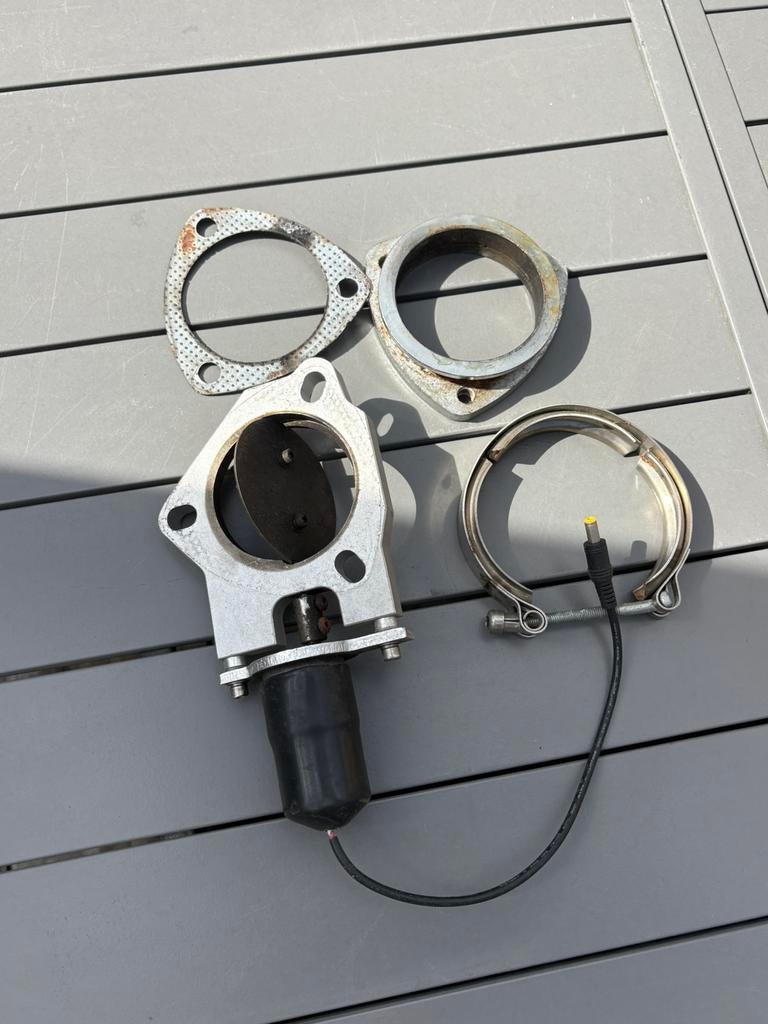 Klep om geluid auto te regelen normaal of open, Ophalen of Verzenden, Gebruikt, Overige automerken