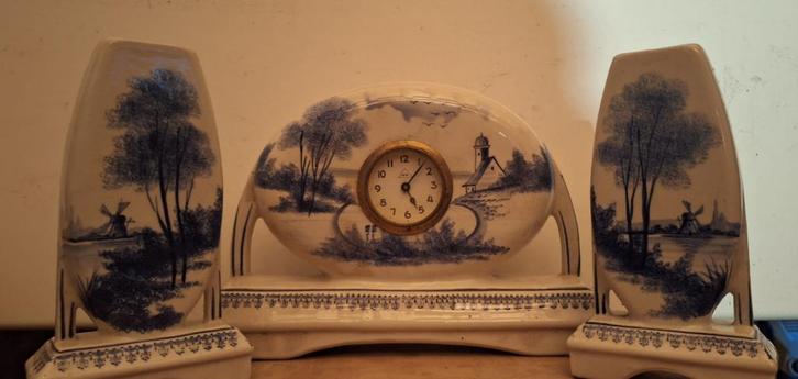 Antiek Schoorsteenklok met twee ornamenten, Antiquités & Art, Antiquités | Horloges, Enlèvement