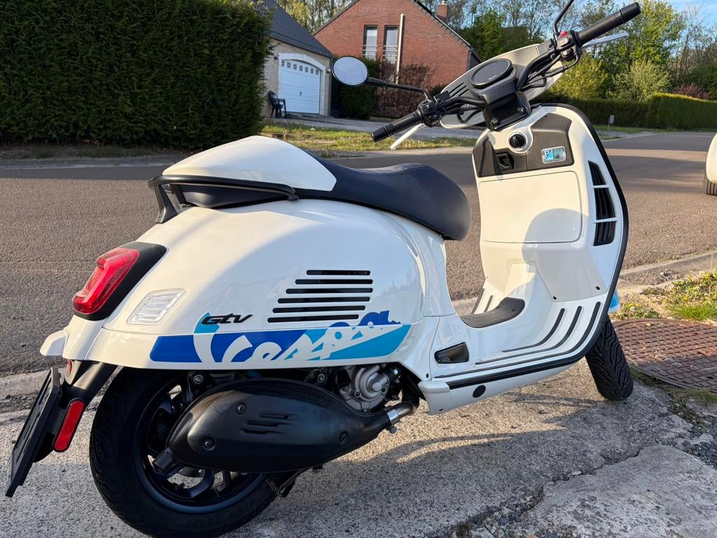 Vespa zeldzame verjaardag 140 jaar beperkt, Ophalen, Nieuw, Benzine