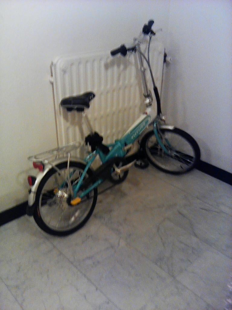 Vélo électrique, Vélos & Vélomoteurs, Enlèvement, Comme neuf, Moins de 30 km par batterie