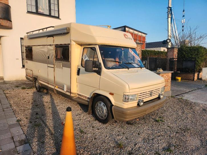 Mobilhome Oldtimer en parfait état !, Caravanes & Camping, Camping-cars, Entreprise, jusqu'à 4, Intégral, Autres marques, Diesel