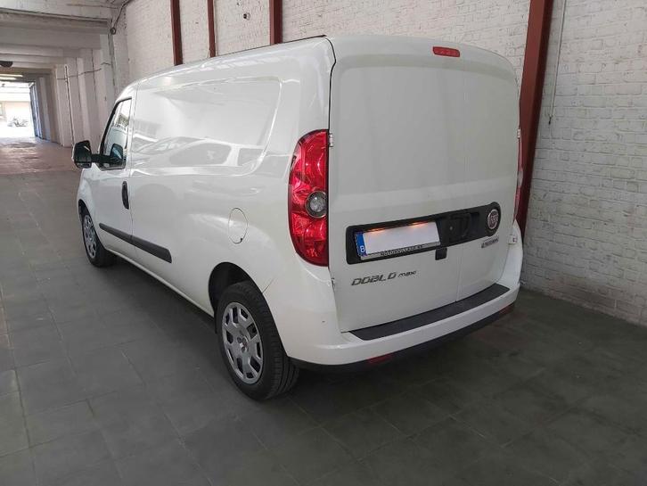 Fiat Doblo 2023 Euro-6 Garantie jusque 03-2027  78.000km, Autos, Camionnettes & Utilitaires, Particulier, Achat, Bluetooth, Vitres électriques