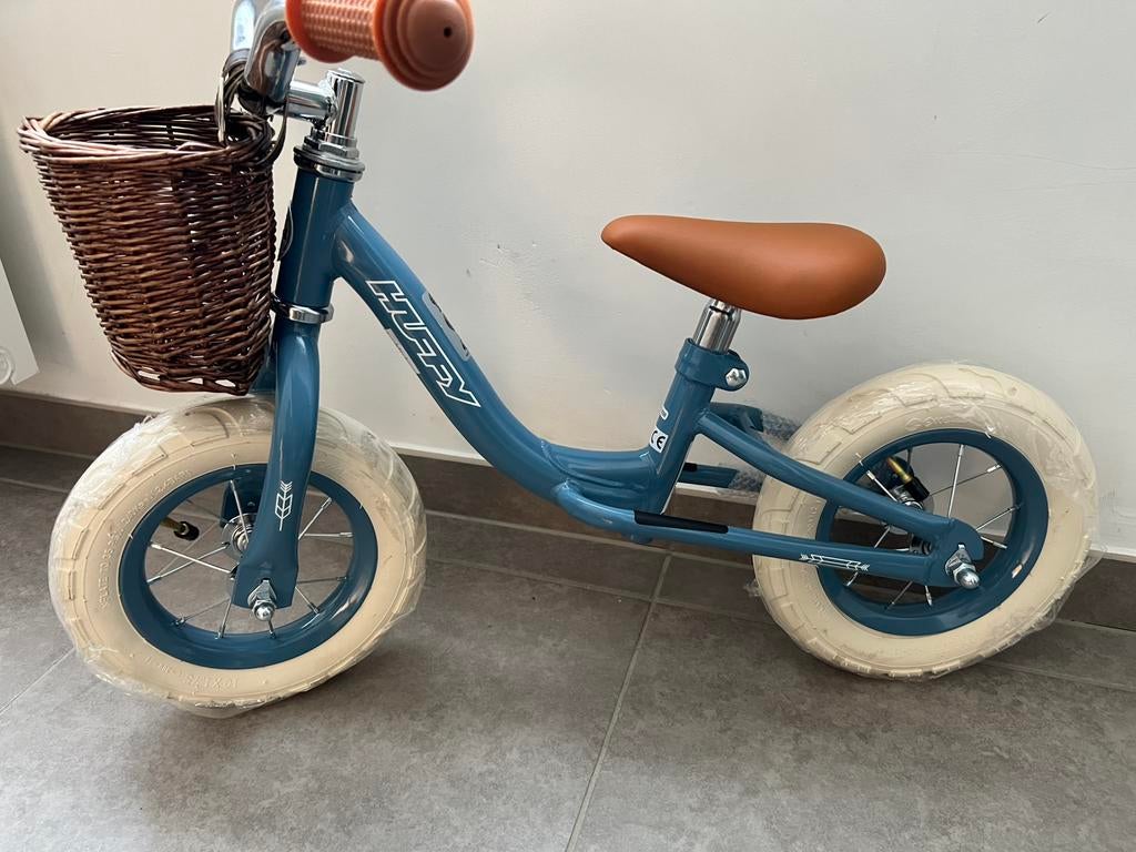 Nieuw loopfietsje retro blauw met mandje, Ophalen, Zo goed als nieuw