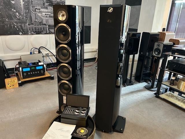 Triangle Magellan Quatuor space black, Audio, Tv en Foto, Luidsprekerboxen, Gebruikt, Front, Rear of Stereo speakers, 120 watt of meer