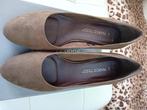 Kaki pumps maat 41, Kleding | Dames, Schoenen, Pumps, Overige kleuren, Nieuw, Ophalen