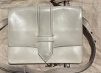 Delvaux, Ophalen