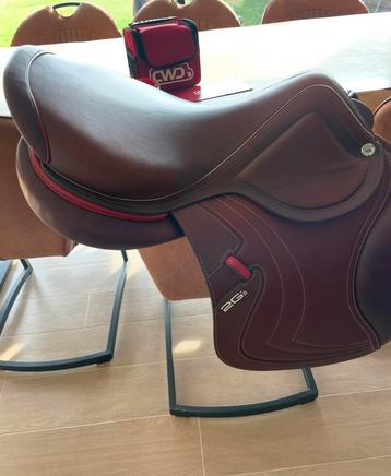 18 inch CWD SE32 zadel beschikbaar voor biedingen
