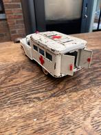 Blikken ambulance, Ophalen