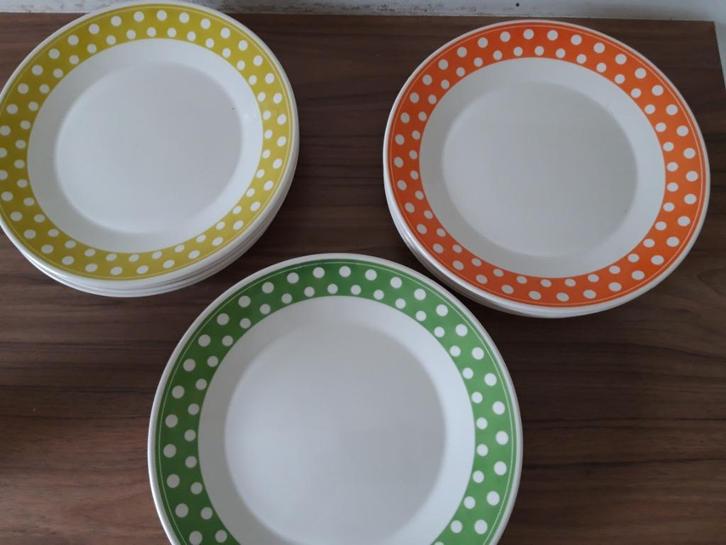 Servies Borden vintage tekening, Huis en Inrichting, Keuken | Servies, Zo goed als nieuw, Bord(en), Overige stijlen, Aardewerk