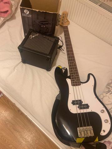Fazley Bassgitaar + KUBO BASS 10 Amplifier beschikbaar voor biedingen