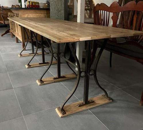 Belle table Lange de 2,6 m, Maison & Meubles, Tables | Tables mange-debout, Comme neuf, Enlèvement ou Envoi