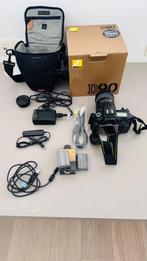Nikon D90 avec objectif AF-S Nikor 18-200mm  et accessoires, TV, Hi-fi & Vidéo, Comme neuf, Reflex miroir, 12 Mégapixel, Enlèvement ou Envoi
