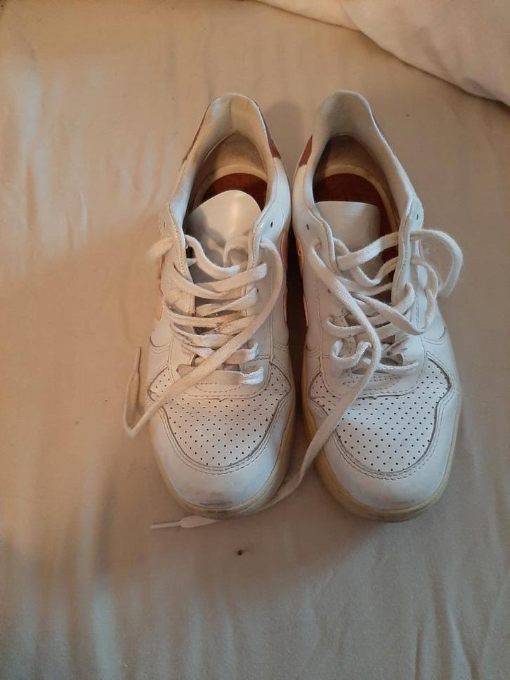 Veja V10, maat 37, Sport en Fitness, Loopsport en Atletiek, Gebruikt, Overige typen, Overige merken, Ophalen of Verzenden