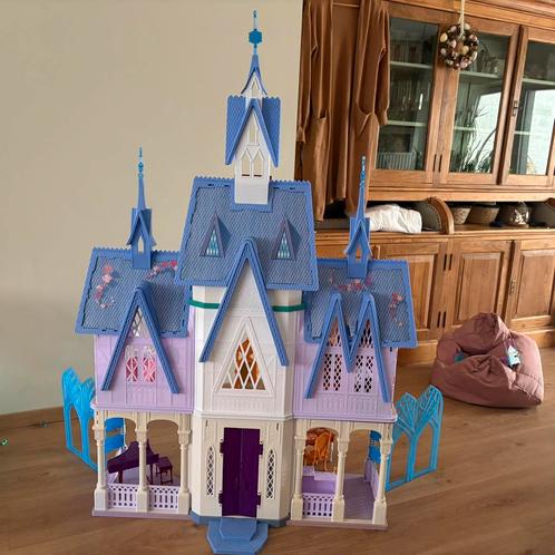 Frozen kasteel, Kinderen en Baby's, Speelgoed | Poppenhuizen, Accessoires, Ophalen