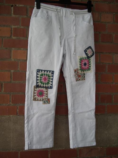 Witte 3/4 broek voor dames. Maat 44 (Paprika) Nieuw, Kleding | Dames, Broeken en Pantalons, Nieuw, Maat 42/44 (L), Wit, Driekwart