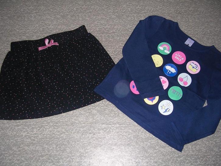 2 delig meisjes setje. Maat 122, Kinderen en Baby's, Kinderkleding | Maat 122, Zo goed als nieuw, Meisje, Setje, Ophalen of Verzenden