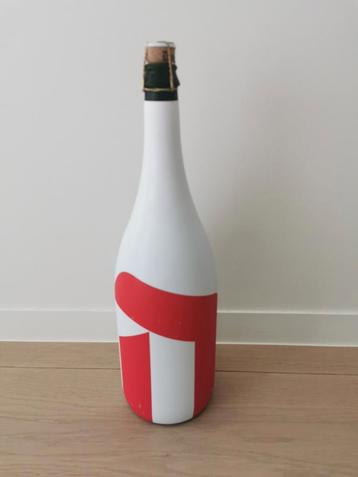 witte Duvelfles beschikbaar voor biedingen