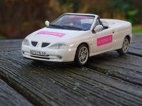 1998 Renault Mégane Cabriolet "La Redoute" Tour de France, Hobby en Vrije tijd, Modelauto's | 1:43, Zo goed als nieuw, Auto, Ophalen of Verzenden