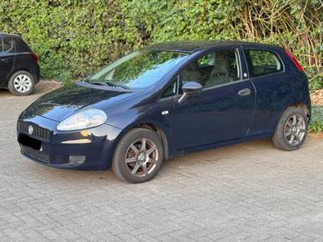 Fiat Punto 2011 Gekeurd Vvk Euro5 Benzine✅, Auto's, Voorwielaandrijving, Stof, Blauw, Elektrische ramen