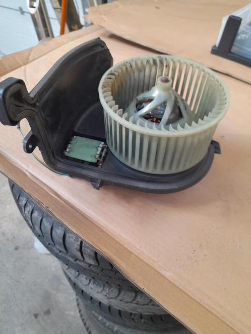 RENAULT CLIO 2 verwarmingsventilatormotor // 5060 AUVELAIS, Auto-onderdelen, Airco en Verwarming, Renault, Gebruikt, Ophalen of Verzenden