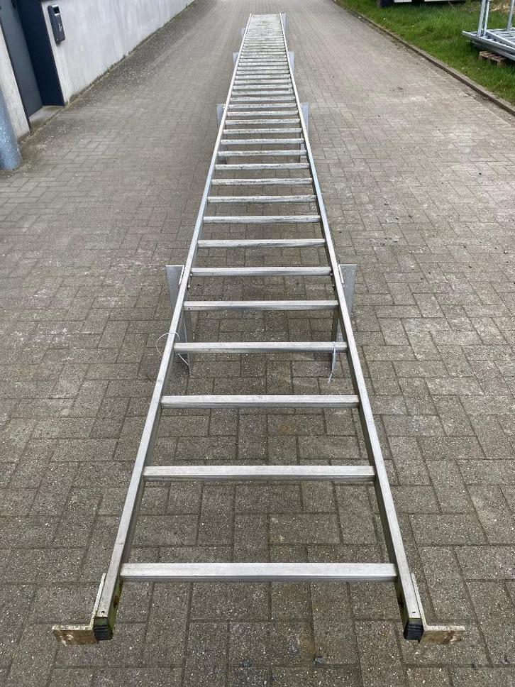 Alu brandladder, Doe-het-zelf en Bouw, Ladders en Trappen, Gebruikt, Ladder, 4 meter of meer, Ophalen